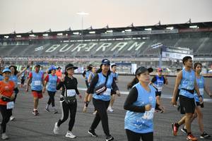 BIB: 51974, 52786
                            <button type="button" onclick="openModal(10465780)" class="btn btn-primary btn-sm float-right btn-popup" data-toggle="modal" data-target=".modal-high-quality">
                        <i class="fas fa-shopping-cart"></i> Add to Cart
                    </button>
                                            <button type="button" onclick="isThisMe(10465780, true)" class="btn btn-success btn-sm float-right btn-popup btn-isme hidden" data-toggle="tooltip" data-placement="bottom" title="นี่คือรูปของคุณใช่ไหม คลิกที่นี่เพื่อเอาเข้าอัลบั้ม">
                        <i class="fas fa-plus"></i> Add to album
                    </button>
                    <button type="button" onclick="isThisMe(10465780, false)" class="btn btn-warning btn-sm float-right btn-popup btn-isnotme hidden">
                        <i class="fas fa-ban"></i> Remove from album
                    </button>